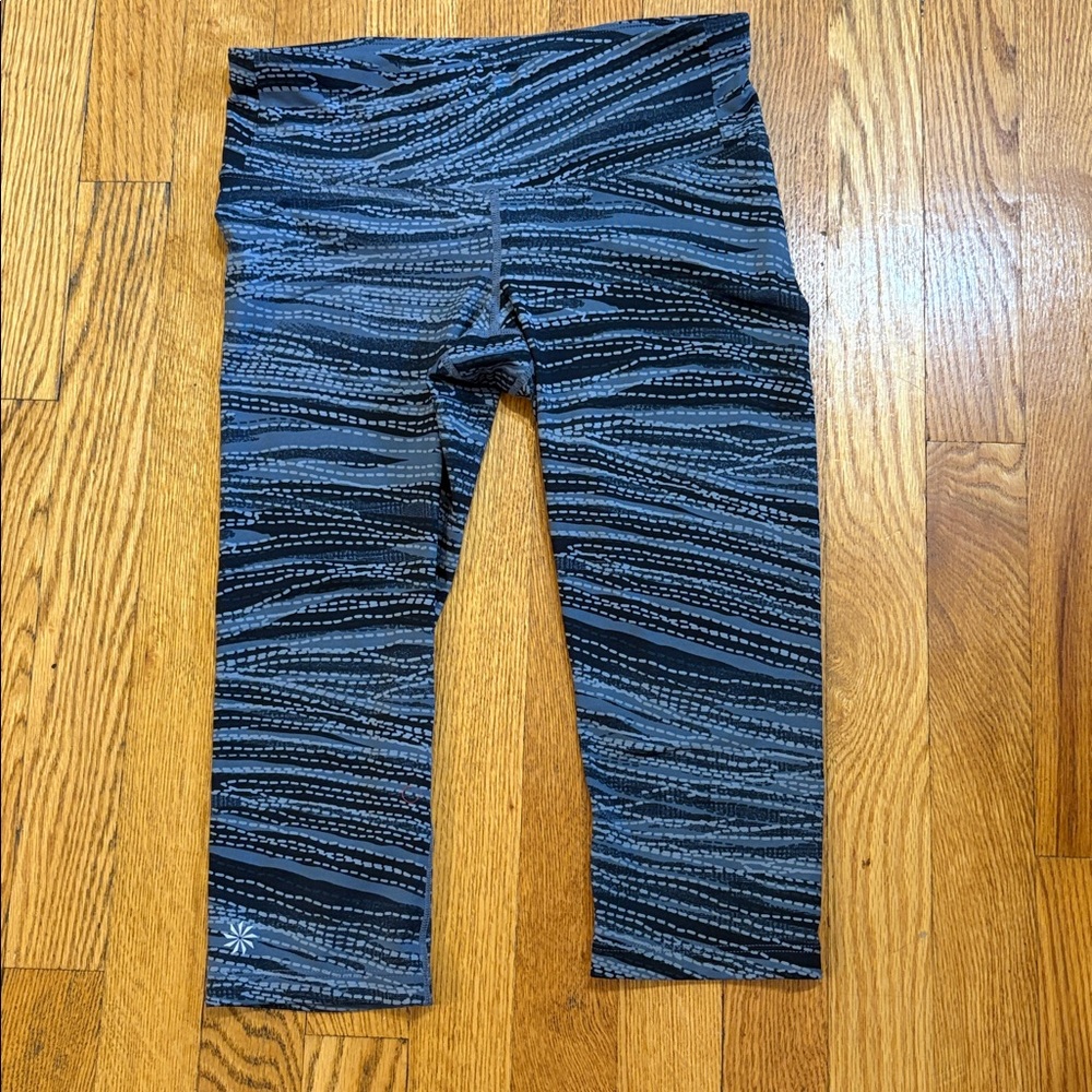 Athleta Gray Printed Capris